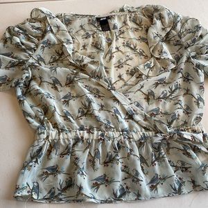 H&M size 4 ruffle bird print blouse sparrow/chickadee
